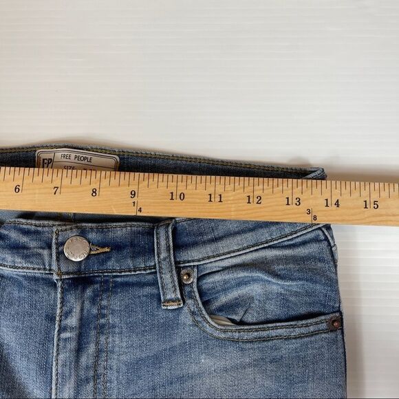 Free People Skinny Jeans Frayed Raw Distressed Women’s Size 27 Blue - Picture 7 of 10
